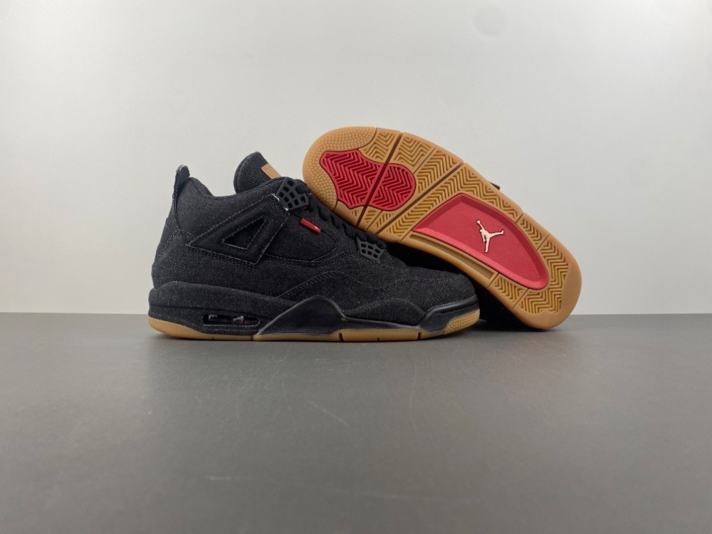 Levis x Air Jordan 4 “Taupe Haze” A02571-001