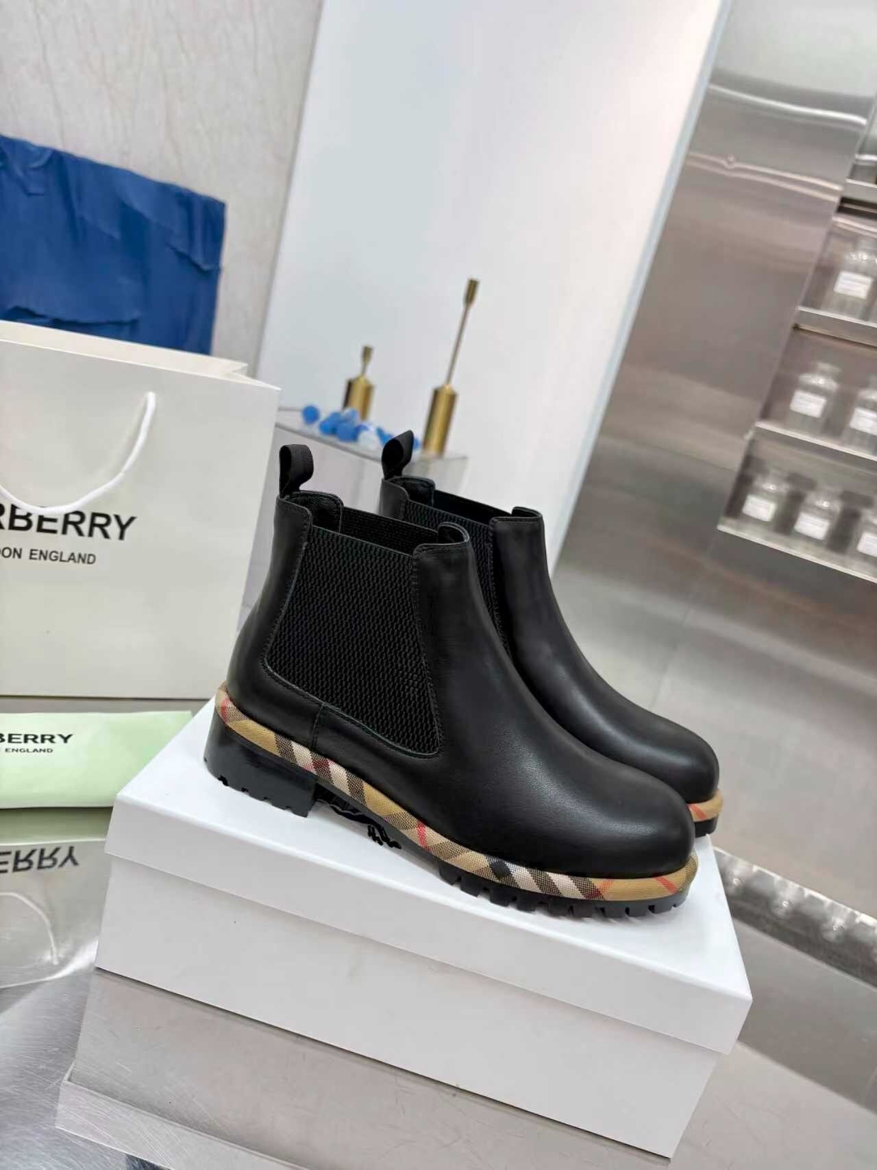Burberry Sneaker
