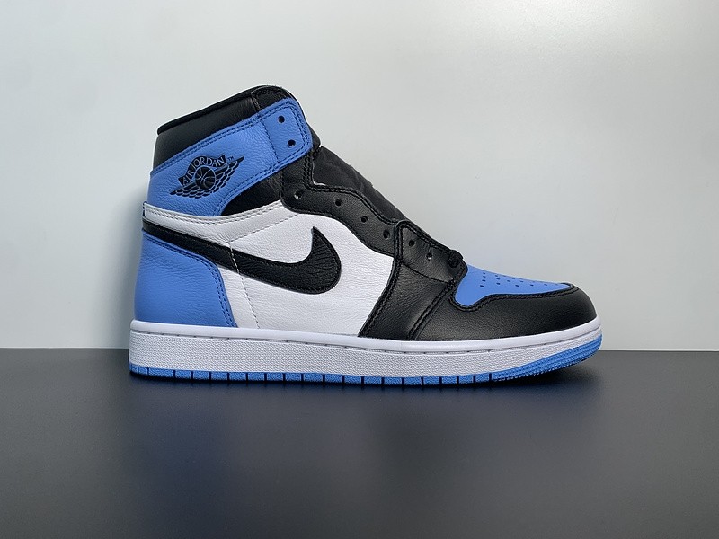 AIR JORDAN 1 HIGH OG “UNIVERSITY BLUE” DZ5485-400
