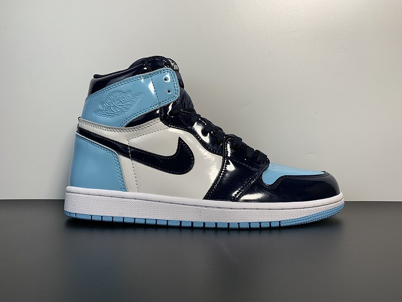 AIR JORDAN 1 RETRO HIGH OG "UNC" CD0461-401