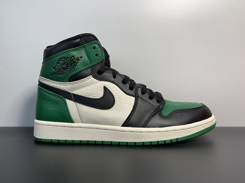 AIR JORDAN 1 RETRO HIGH OG "PINE GREEN" 555088-302