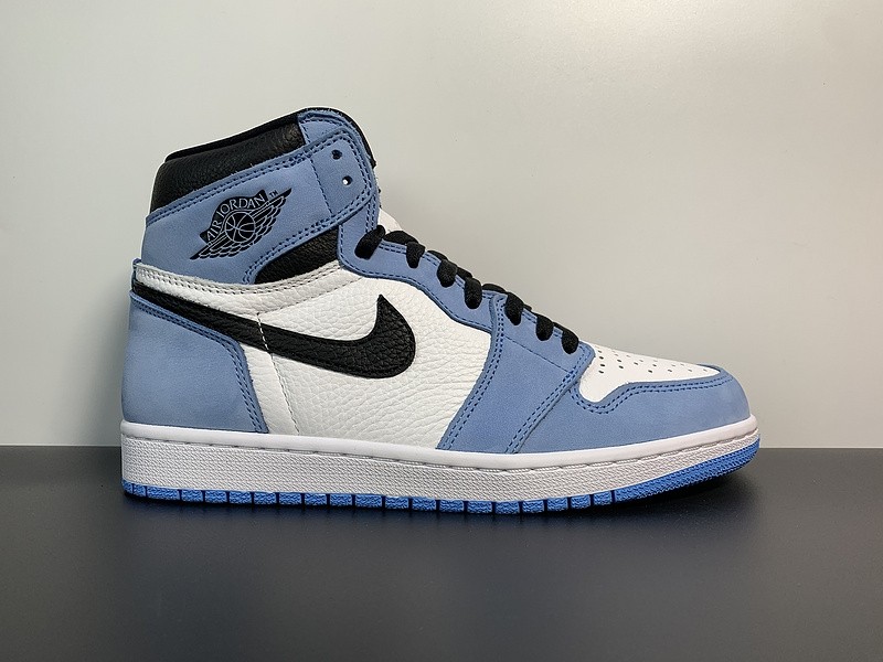 AIR JORDAN 1 High OG “UNIVERSITY BLUE” 555088-134