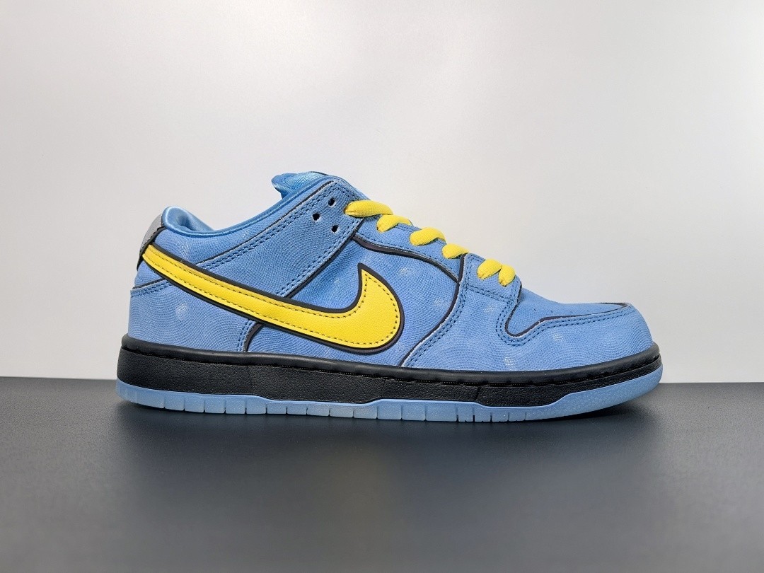 The Powerpuff Girls x Nike SB Dunk Low “Bubbles” FZ8320-400