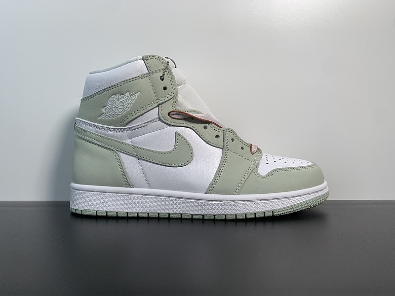 AIR JORDAN 1 HIGH OG ‘SEAFOAM‘ CD0461-002