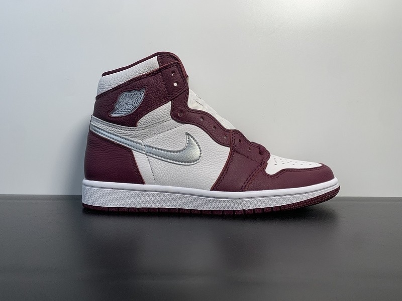AIR JORDAN 1 RETRO HIGH OG “BORDEAUX” 555088-611