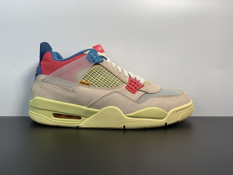 AIR JORDAN 4 RETRO UNION “GUAVA ICE” DC9533-800