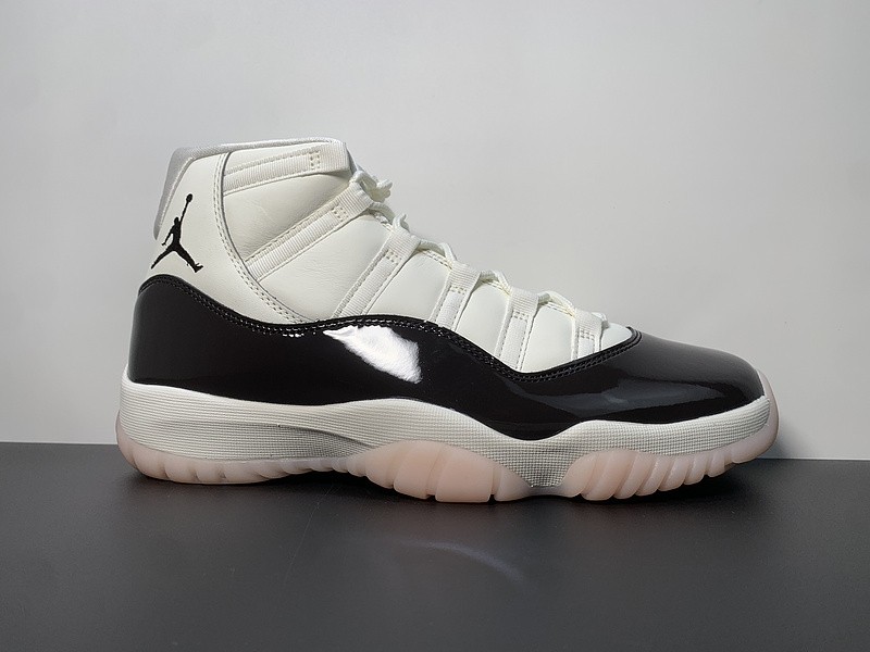 Air Jordan 11 WMNS "Neapolitan" AR0715-101