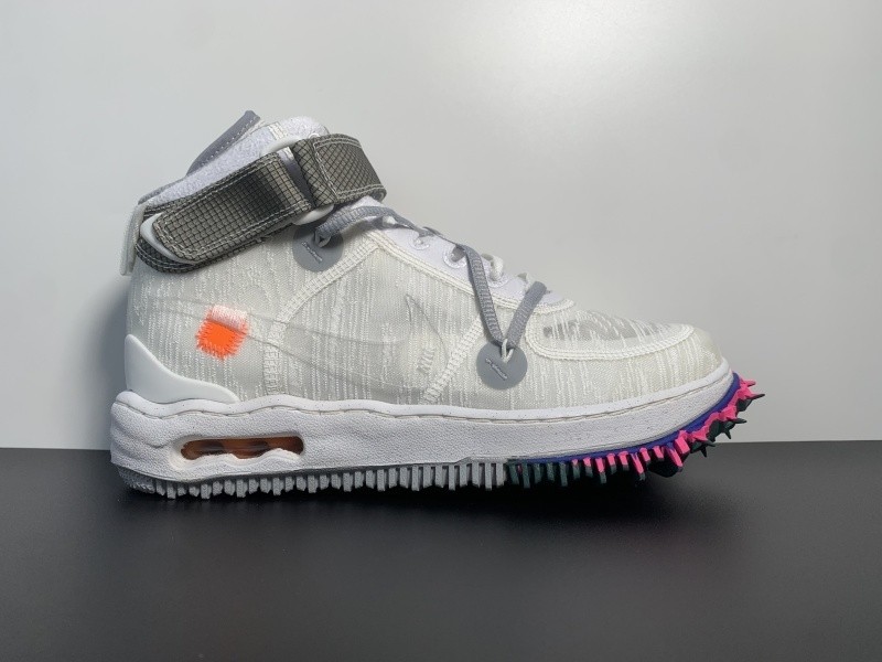 OF AIR FORCE 1 MID WHITE DO6290-100