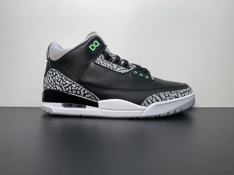 Air Jordan 3 "Green Glow" CT8532-031