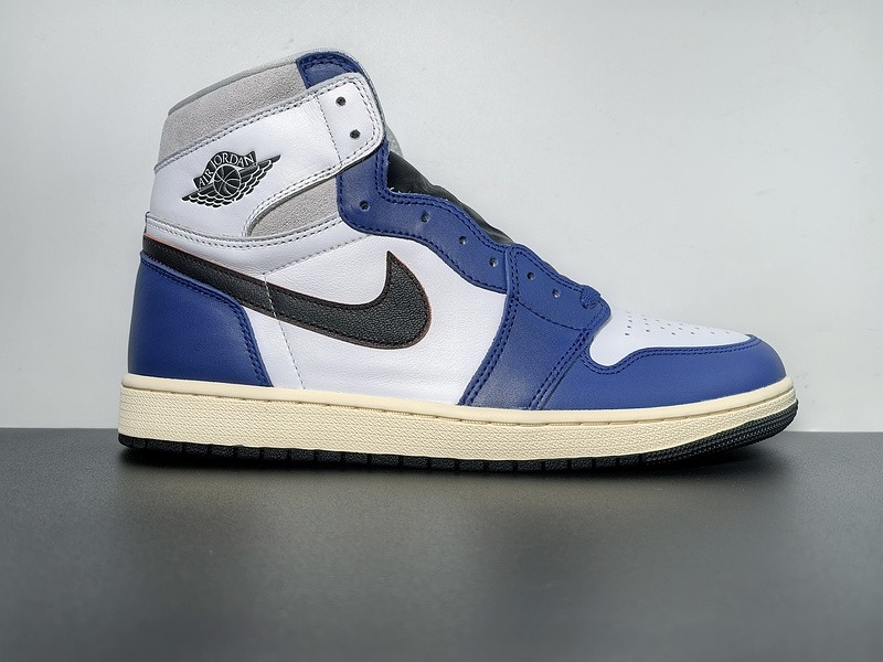 Air Jordan 1 High OG "White/Deep Royal Blue" DZ5485-100