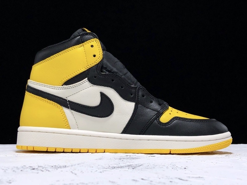 AIR JORDAN 1 RETRO HIGH OG 'YELLOW TOE' AR1020-700