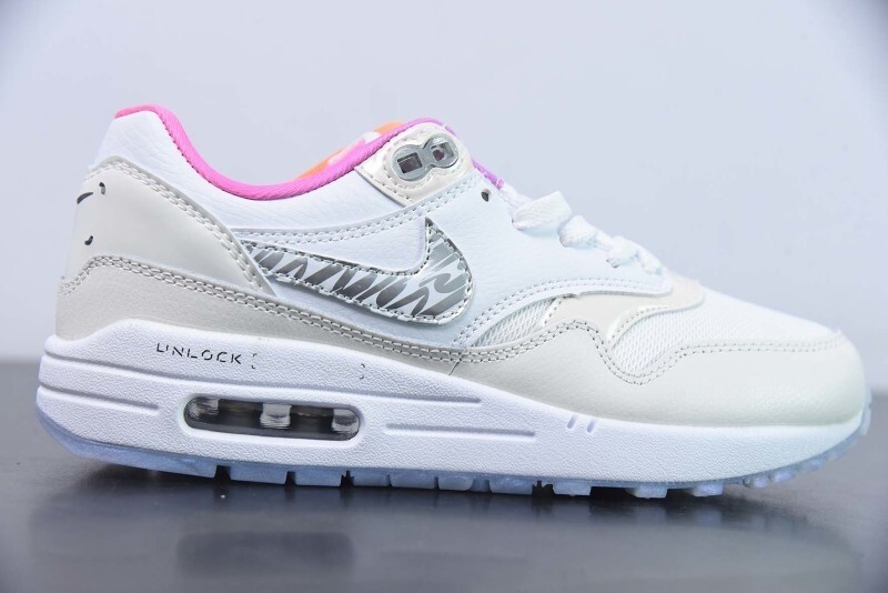 Nike Air Max 1 "Unlock Your Space" FN0608-101