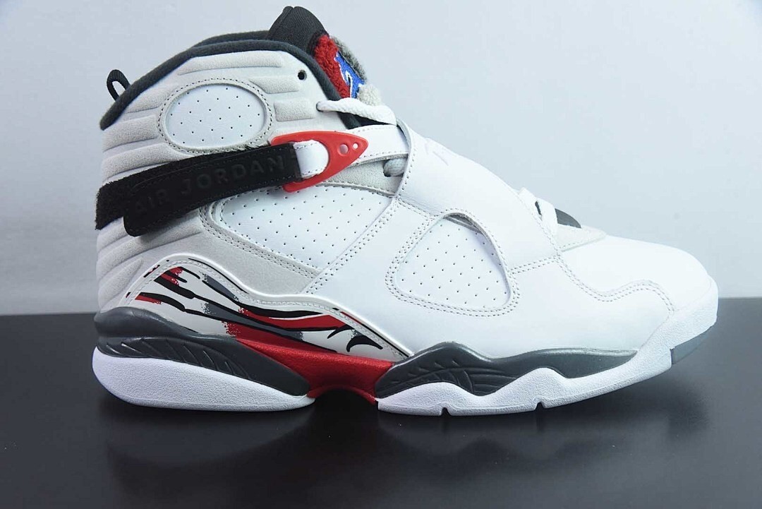 Air Jordan 8 'Bugs Bunny' 305381-100