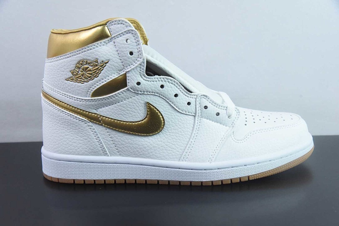 Air Jordan 1 High OG WMNS Metallic Gold FD2596-107