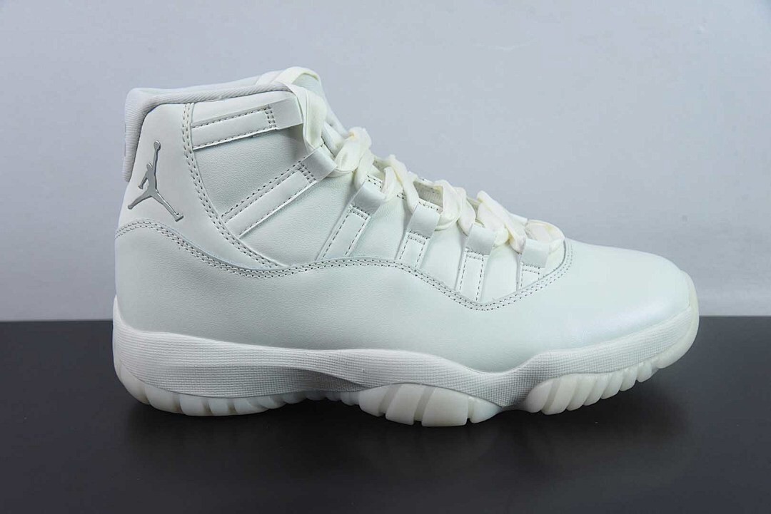 Air Jordan 11 “Grand Finale” (Sail) AR0715-110
