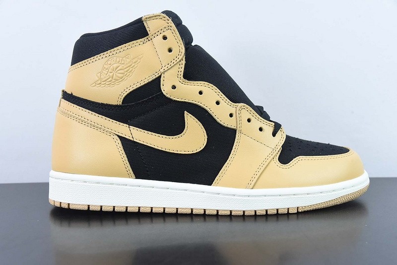 AIR JORDAN 1 HIGH OG “TAXI” 555088-202