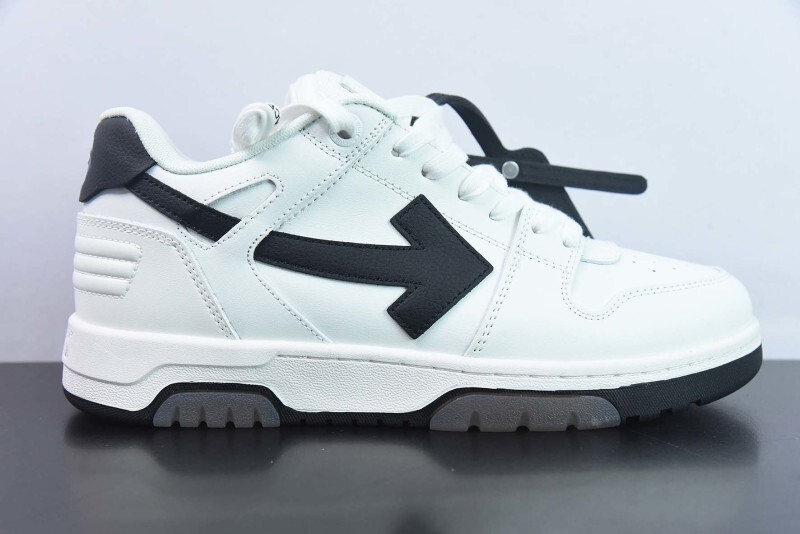 OF™ C/O VIRGIL ABLOH OUT OF OFFICE LOW-TOP LEATHER SNEAKERS ‘OOO“