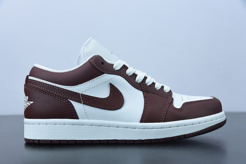 AIR JORDAN 1 LOW SURFACES IN “”TEAM RED" DC0774-116