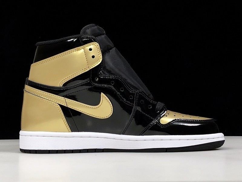 AIR JORDAN 1 RETRO HIGH OG NRG "GOLD TOE" 861428-007