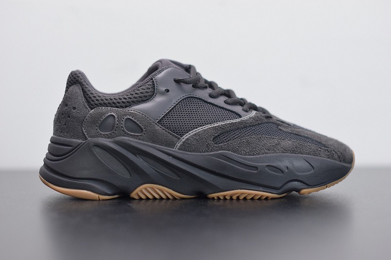 ADIDAS YEEZY BOOST 700 "UTILITY BLACK" FV5304
