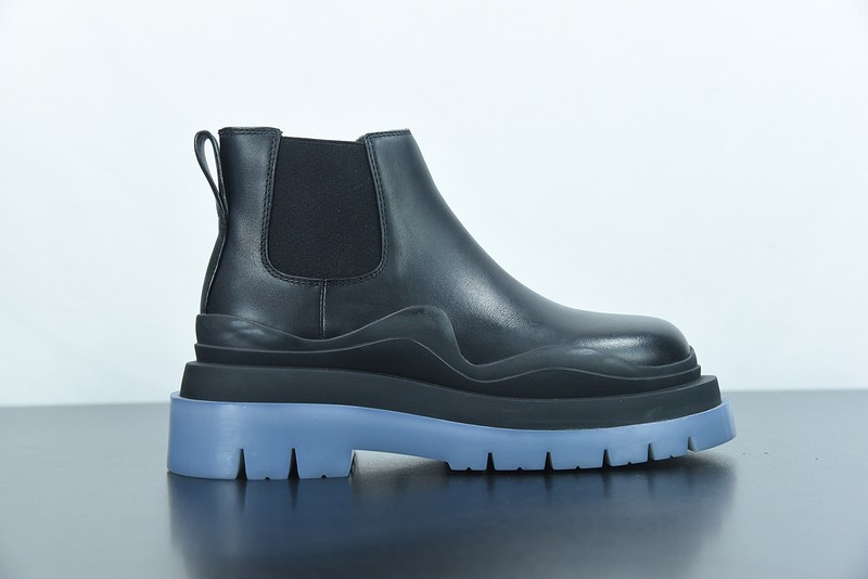 BOTTEGA VENETA SNEAKER