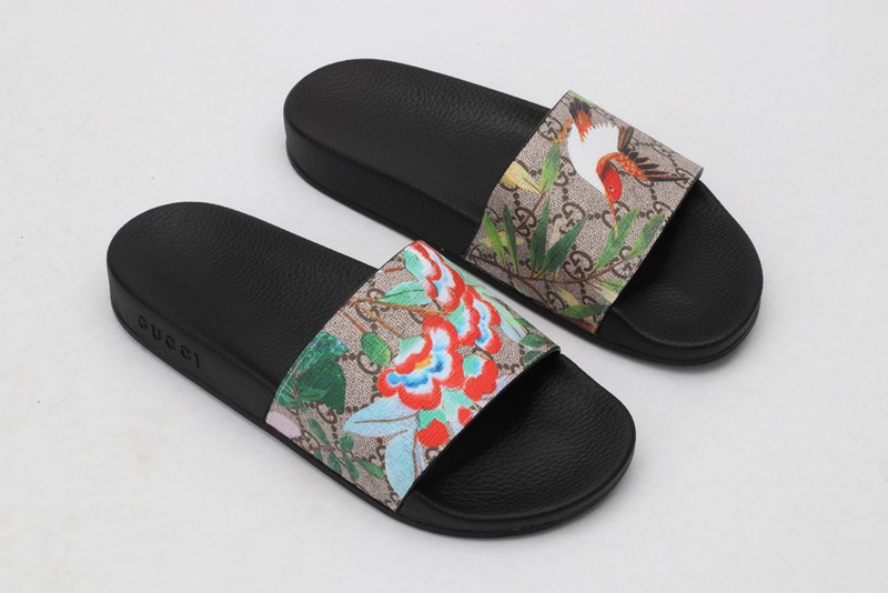GUCCI SANDALS