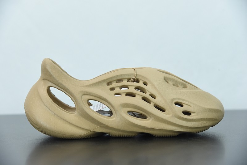 YEEZY FOAM RUNNR 'OCHRE' GW3354