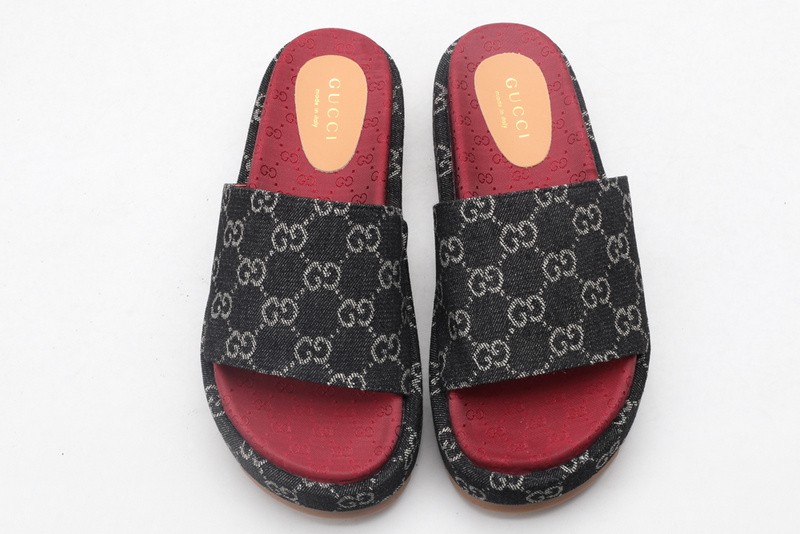 GUCCI SANDALS