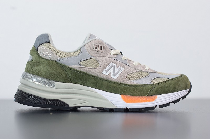NEW BALANCE M992WT