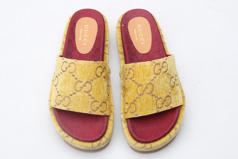 GUCCI SANDALS