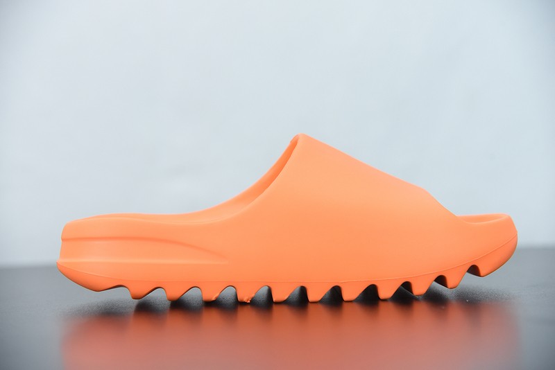 ADIDAS YEEZY SLIDES "ENFKAME ORANGE" GZ0953