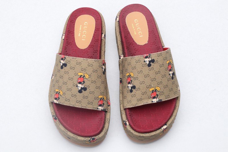 GUCCI SANDALS