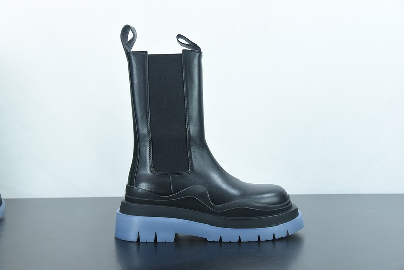 BOTTEGA VENETA SNEAKER