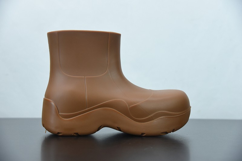 BOTTEGA VENETA SNEAKER