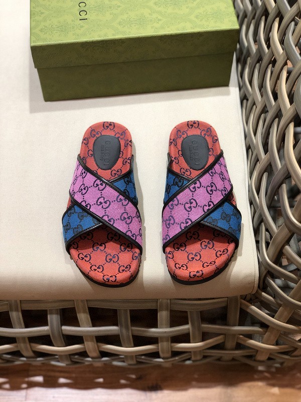 GUCCI SANDALS
