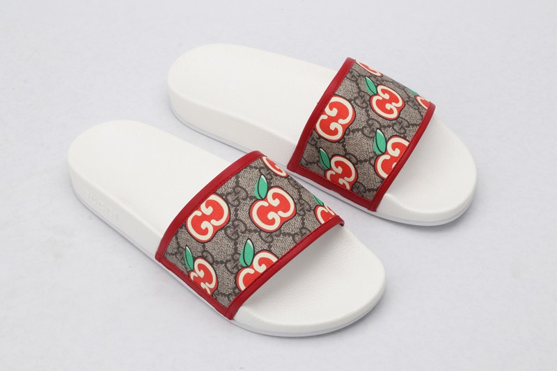 GUCCI SANDALS
