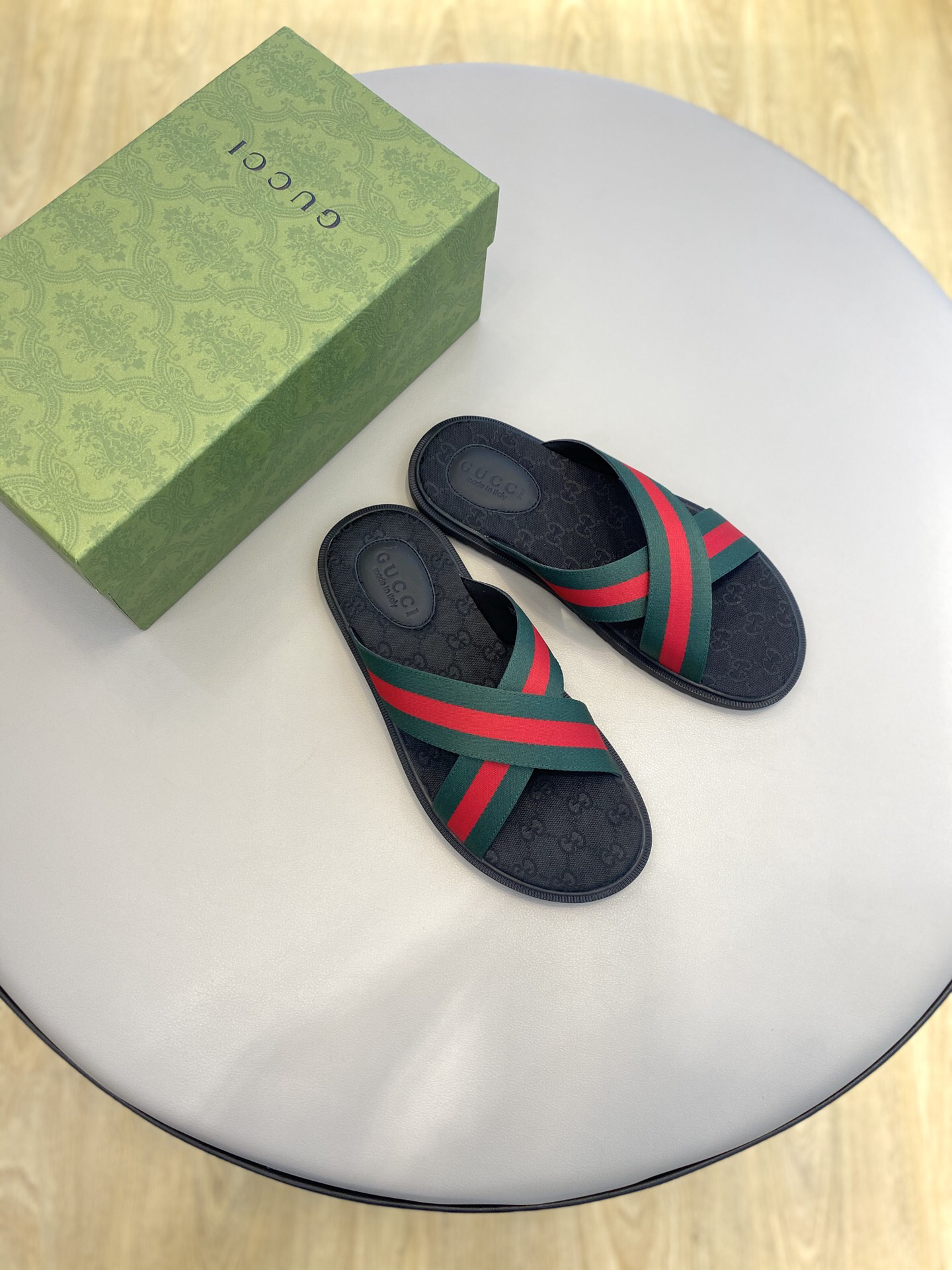 GUCCI SANDALS