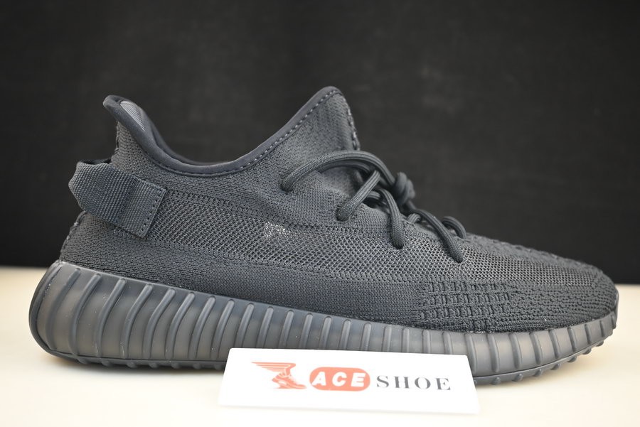 ADIDAS YEEZY BOOST 350 V2 “ONYX” HQ4540