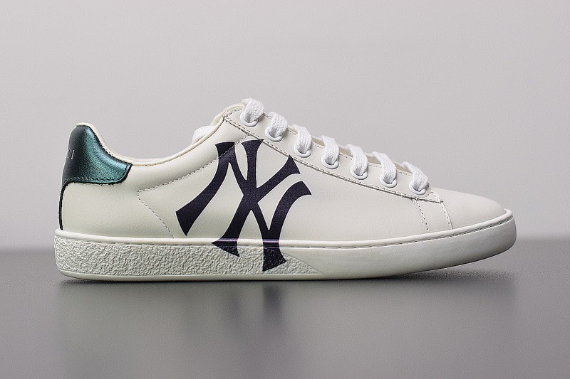 GUCCI ACE EMBROIDERED LOW-TOP SNEAKER