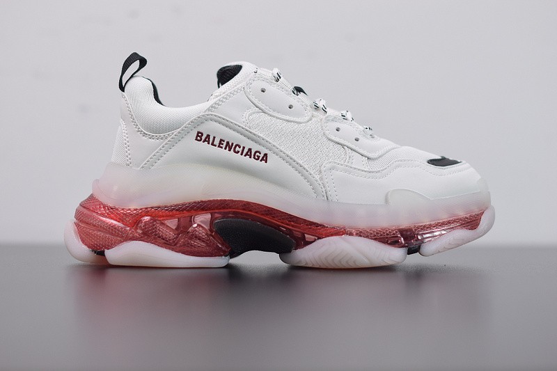 BC TRIPLE S TRAINER  0825 W09O1