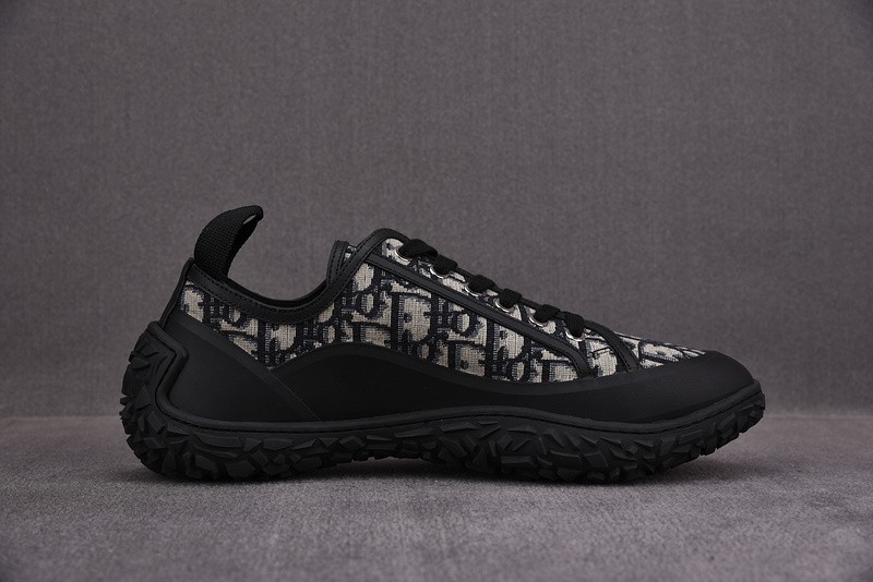 DIO* SNEAKER
