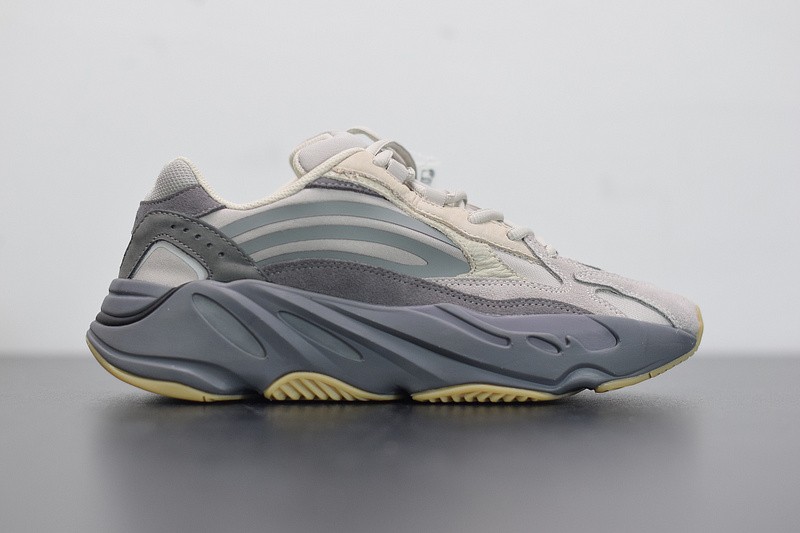 ADIDAS YEEZY BOOST 700 ‘“TEPHRA”’ FU7914