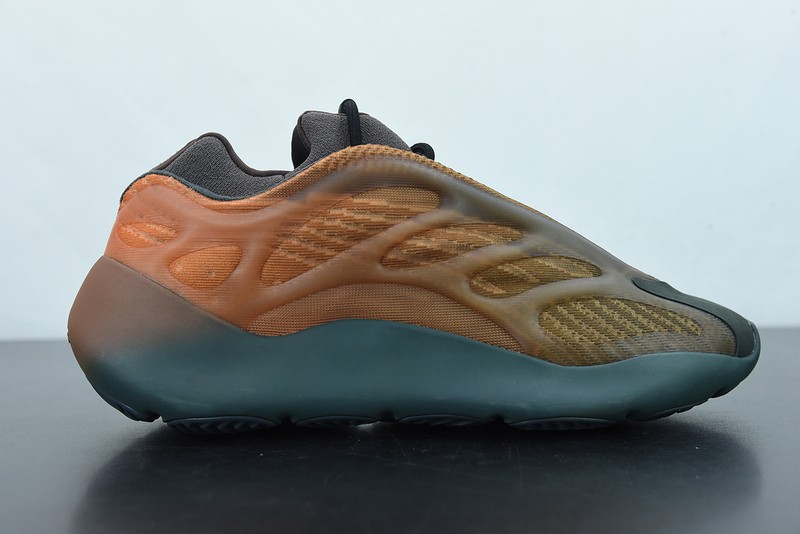 ADIDAS BOOST YEEZY 700 V3 COPFAD GY4109