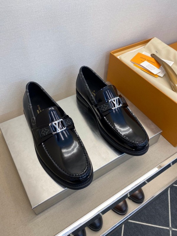 LVT shoes