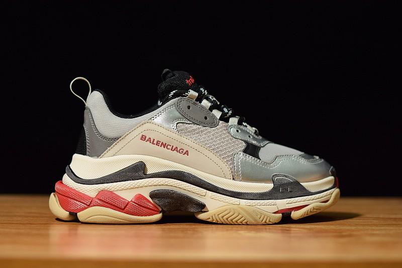 BC TRIPLE S TRAINER 512175 W0903 1081