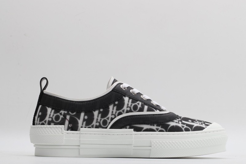 DIO* X CONVERSE SNEAKER