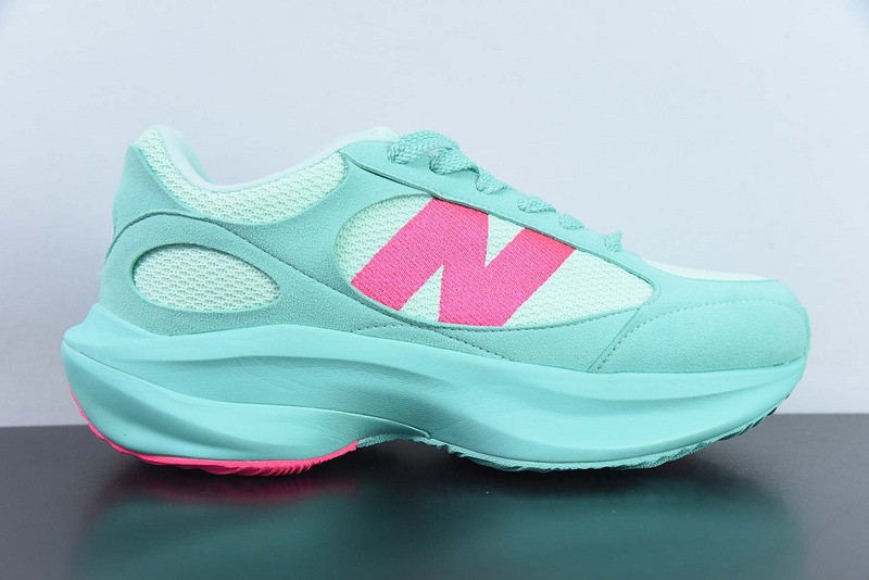 NEW BALANCE SNEAKER