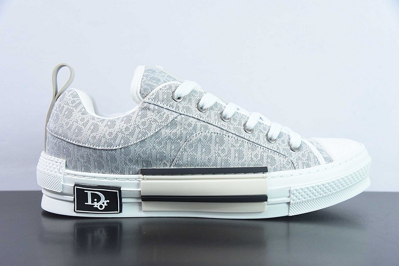 DIO* X CONVERSE SNEAKER