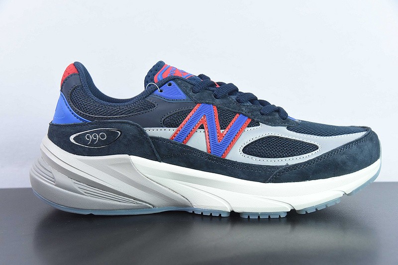 NEW BALANCE SNEAKER