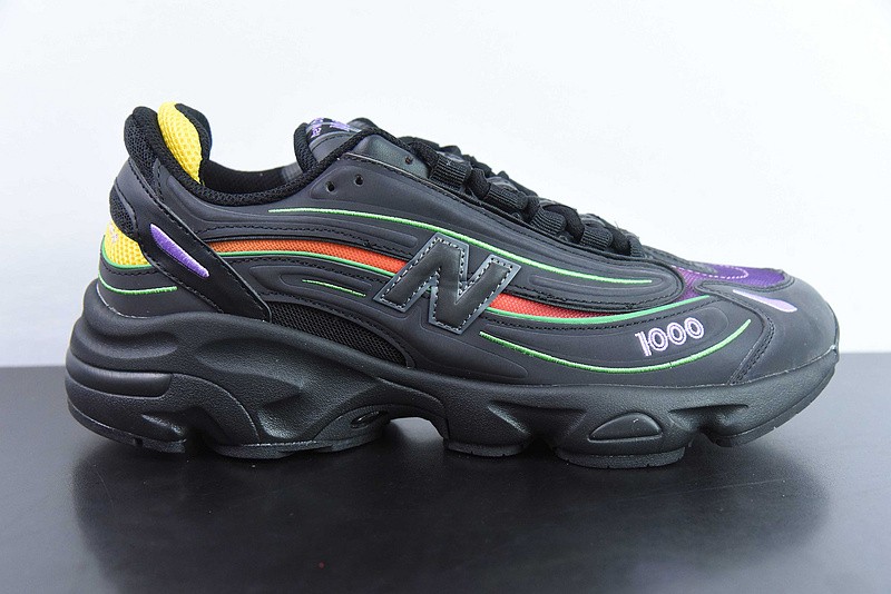NEW BALANCE SNEAKER
